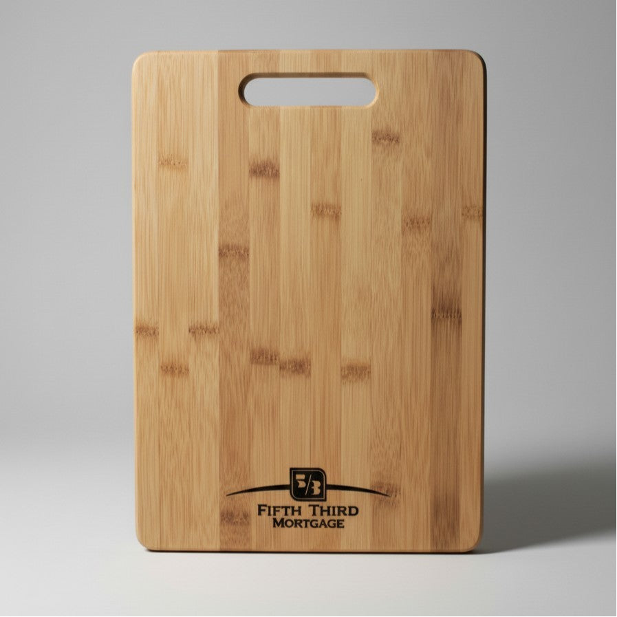 0202b - 9.75" x 13.75" Bamboo Cutting Board With Handle